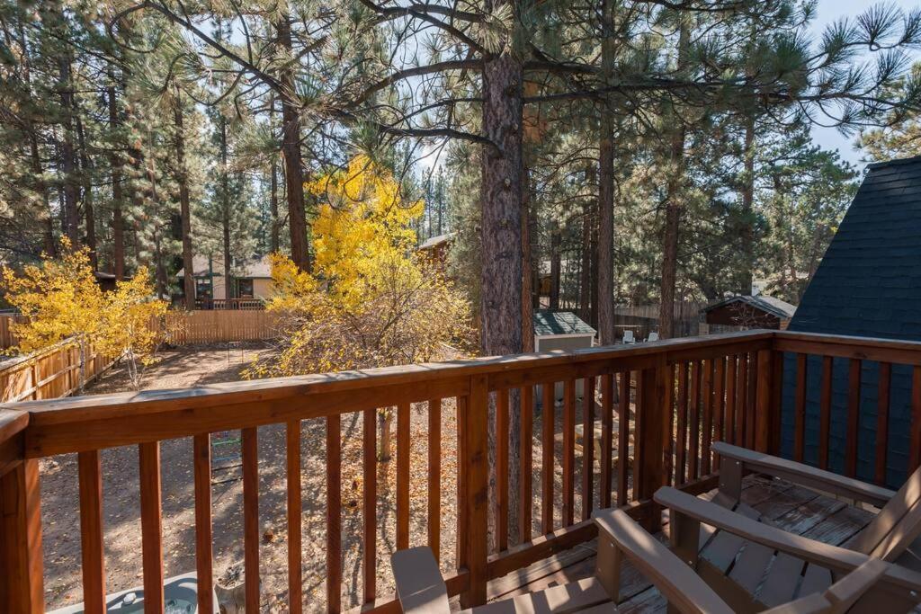 Cozy Cabin I King Bed I Fireplace I Hot Tub I Fenced Yard I Bbq Big Bear City Bagian luar foto