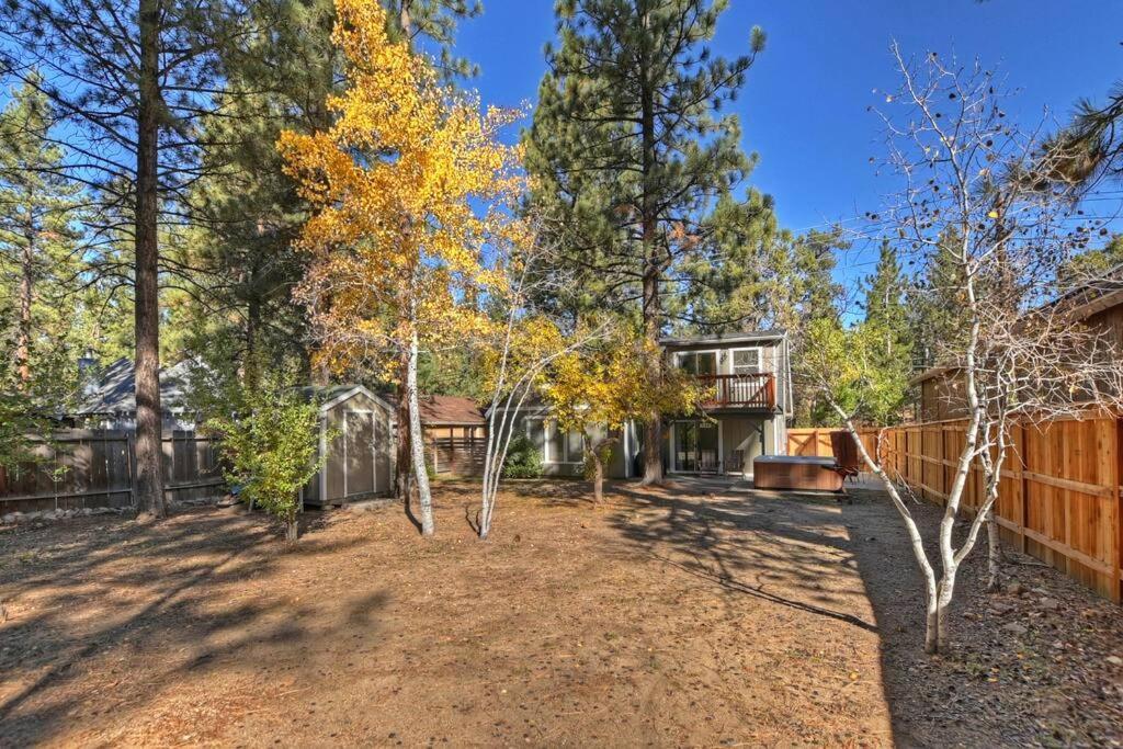 Cozy Cabin I King Bed I Fireplace I Hot Tub I Fenced Yard I Bbq Big Bear City Bagian luar foto