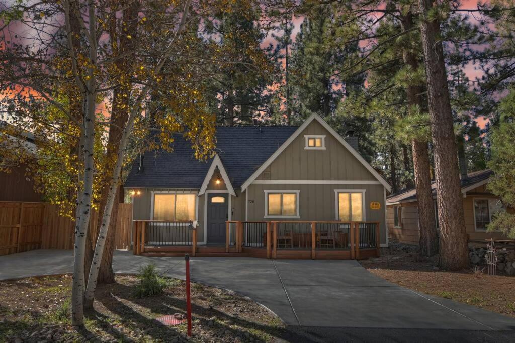 Cozy Cabin I King Bed I Fireplace I Hot Tub I Fenced Yard I Bbq Big Bear City Bagian luar foto