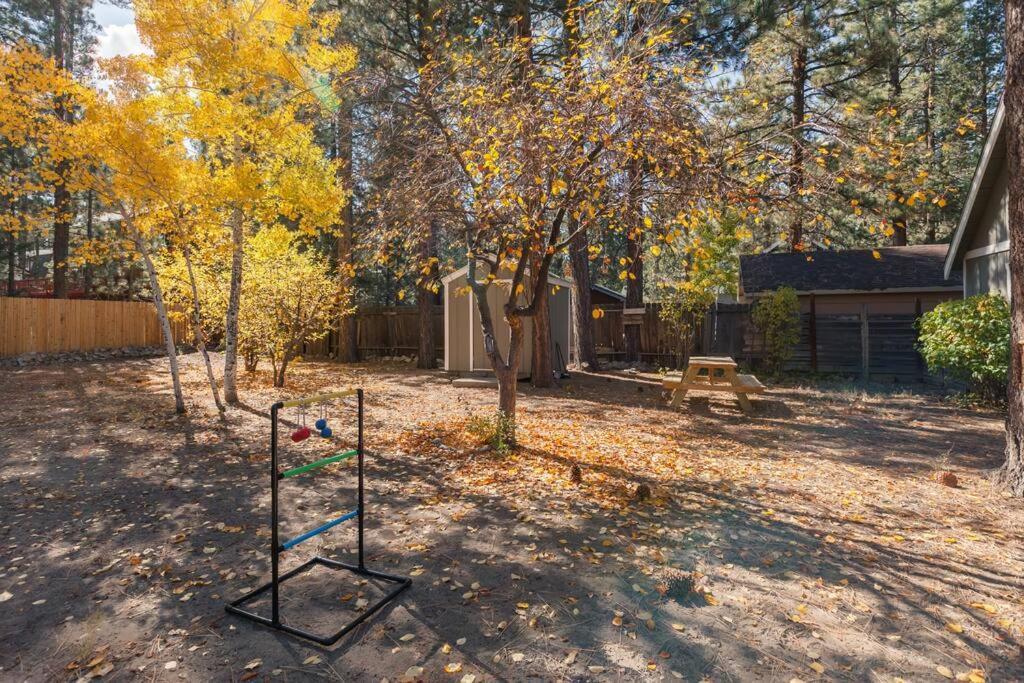 Cozy Cabin I King Bed I Fireplace I Hot Tub I Fenced Yard I Bbq Big Bear City Bagian luar foto